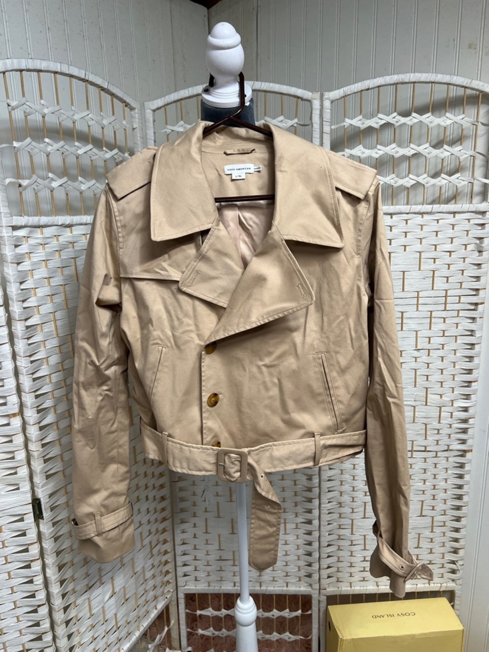 Good American Cropped Tan Trench Coat with Belt